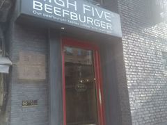 门面-HIGH FIVE哈福手工汉堡(桂林路店)