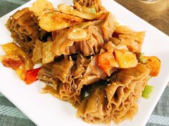 -天天向上素食餐厅(五台山店)
