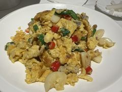 -八府香鸭·啫啫煲(华山路店)