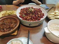 -有红鸡毛店·川菜(建设路店)