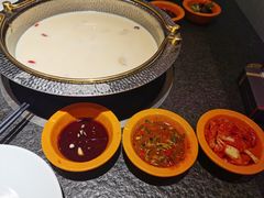 -煲宫猪肚鸡(昆山金鹰国际购物中心店)