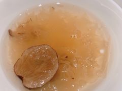 银耳汤-红鼎豆捞·非遗鲍皇汤火锅(宝丰路店)