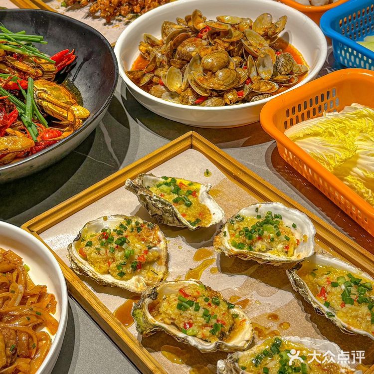 在裕后街吃过烧烤的就肯定知道他家，一到下午就开始爆满