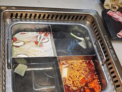 -巴渝瓦肆重庆鲜火锅(宝龙环湖店)