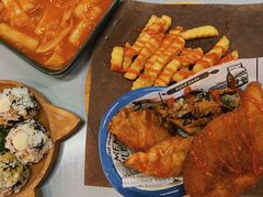 金枪鱼手握饭团-chicken plus韩国炸鸡(城阳店)