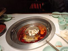 菌香鸳鸯锅-晓宇重庆火锅(赛格国际购物中心店)