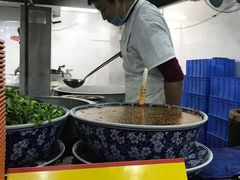 -牛一嘴·兰州牛肉面·大盘鸡(财富中心店)