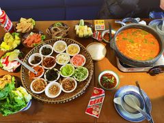 -包整·丝娃娃(一览甲秀楼风景店)