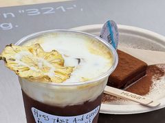 -HUGS coffee(东区店)
