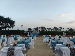-亚龙湾希尔顿自助餐厅·海鲜·烧烤·沙滩BBQ·现场乐队