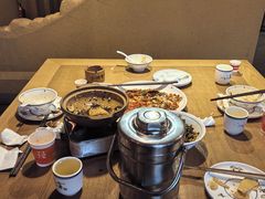 -小洞天柴火土菜馆