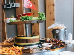 自助取餐区-日进一片海.生腌海鲜火锅.宵夜烧烤(三里屯总店)