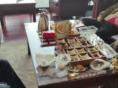 -梁鸿湿地丽笙度假酒店大堂吧