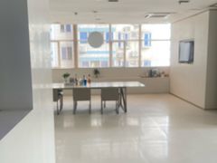 -卡罗酒店(东门晒布地铁站店)