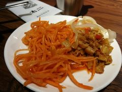 腌制的红萝卜丝和洋葱-巴依家新疆手抓饭(菱角湖万达店)