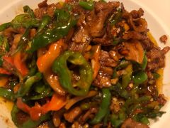 辣椒炒肉配卷饼-有位虾匠·香辣蟹·小龙虾(李村店)