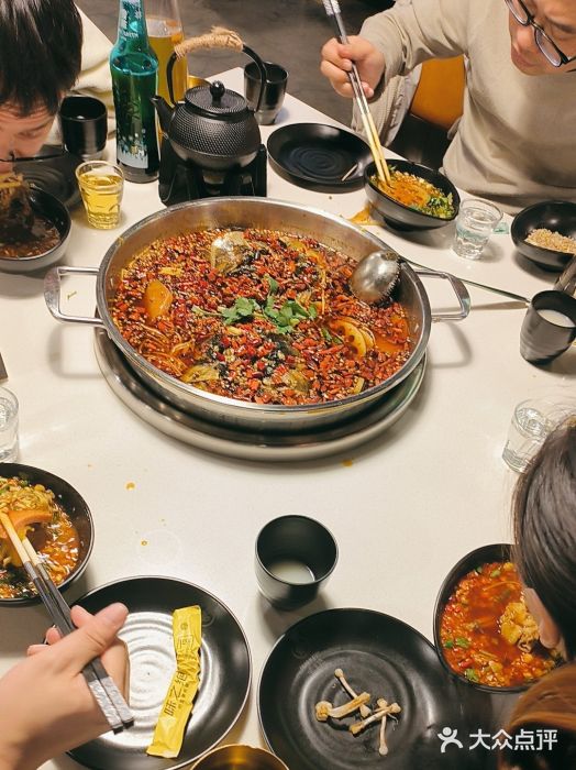 味之绝热血美蛙鱼火锅(中坝店)图片
