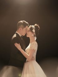 -金夫人婚纱摄影