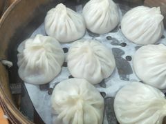 -莱莱小笼·乔艾