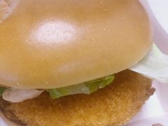 -麦当劳(乳山路店)