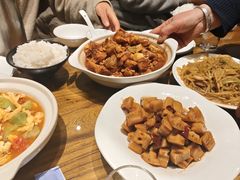 -泉畔人家·老济南经典鲁菜(大明湖店)