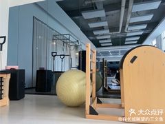 -岩顶健身(玄武店)