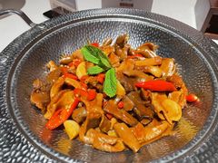 -千百味红餐厅·江西菜(绿地双子塔店)