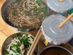 小碗肥瘦-正宗杨记普洱酸醋米线(总店)