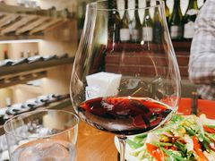 红酒-肆海小川菜酒馆Wine Bistro (青年路店)