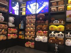 -LINE FRIENDS Garosu-gil Flagship Store