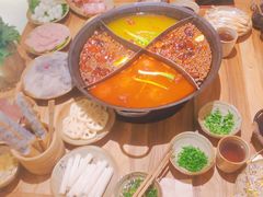 -白乐天毛肚火锅馆(解放碑店)