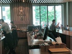 靠窗位-星巴克臻选(北京前门大街店)