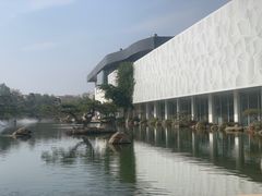 -罗红摄影艺术馆