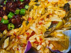 -宏兴烤鱼山庄(宣恩总店)