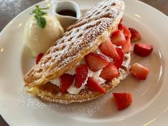 草莓松饼-ROAST coffee & eatery