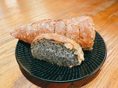 松露鱼籽法棍-Let's Taipei 非常烘焙(太古里店)