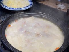 -大匠工房古船木艺术餐厅·猪肚鸡专门店(长白仙岛店)