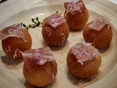 意式风干火腿芝士球-沏点Trattoria意大利餐厅(新街口店)