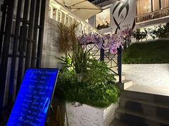 -Mark&Mars Restaurant