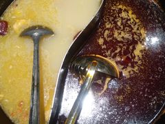 -两三事小郡肝串串香火锅(桂庙店)