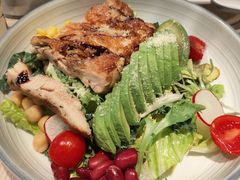 牛油果烤鸡沙律-卡朋西餐(悦汇城店)