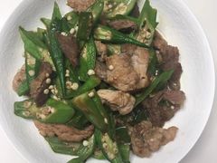 -爱的果实月嫂育婴师(世纪东方店)
