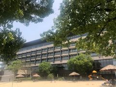 -上海佘山世茂艾美酒店