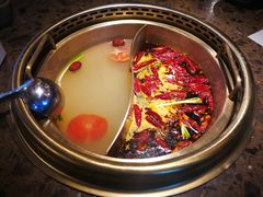 红白鸳鸯锅-小龙坎老火锅(北京三里屯店)