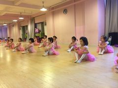 -雅米拉艺术中心(少儿舞蹈培训)