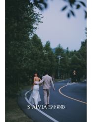 -雪中彩影婚纱摄影·微光艺术中心