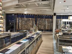 -猫的天空之城概念书店(北戴河蔚蓝海岸店)