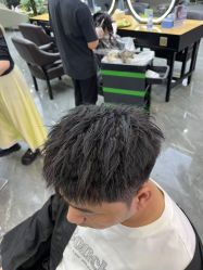 -藤野造型烫染·漂发