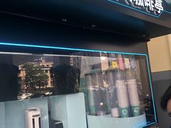 门面-COFE+机器人现磨咖啡(中山公园十字路口店)