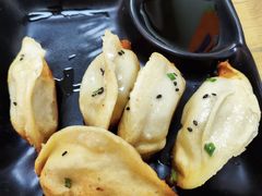 -香山胡记吴江路生煎(灵山路店)